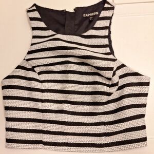 Women's Express crop top, a zipper in a back, worn only once size is extra small